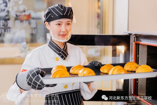 女生學什么技術好？女生初中生學西點