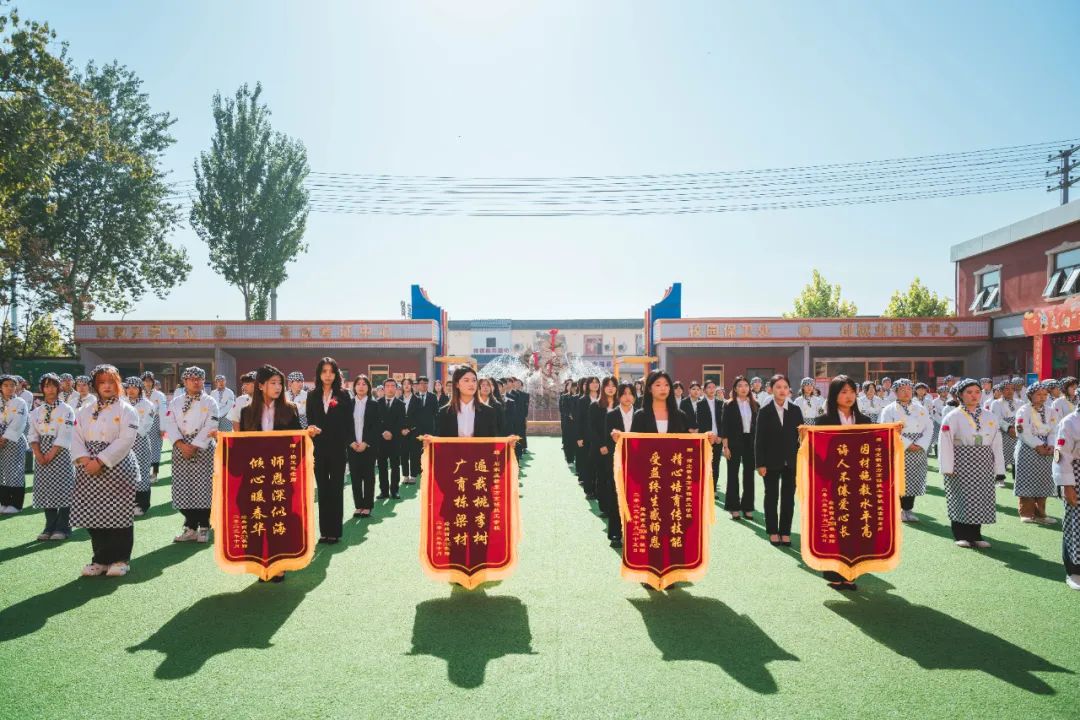 【畢業歡送會】鮮衣怒馬少年時，不負韶華行且知！