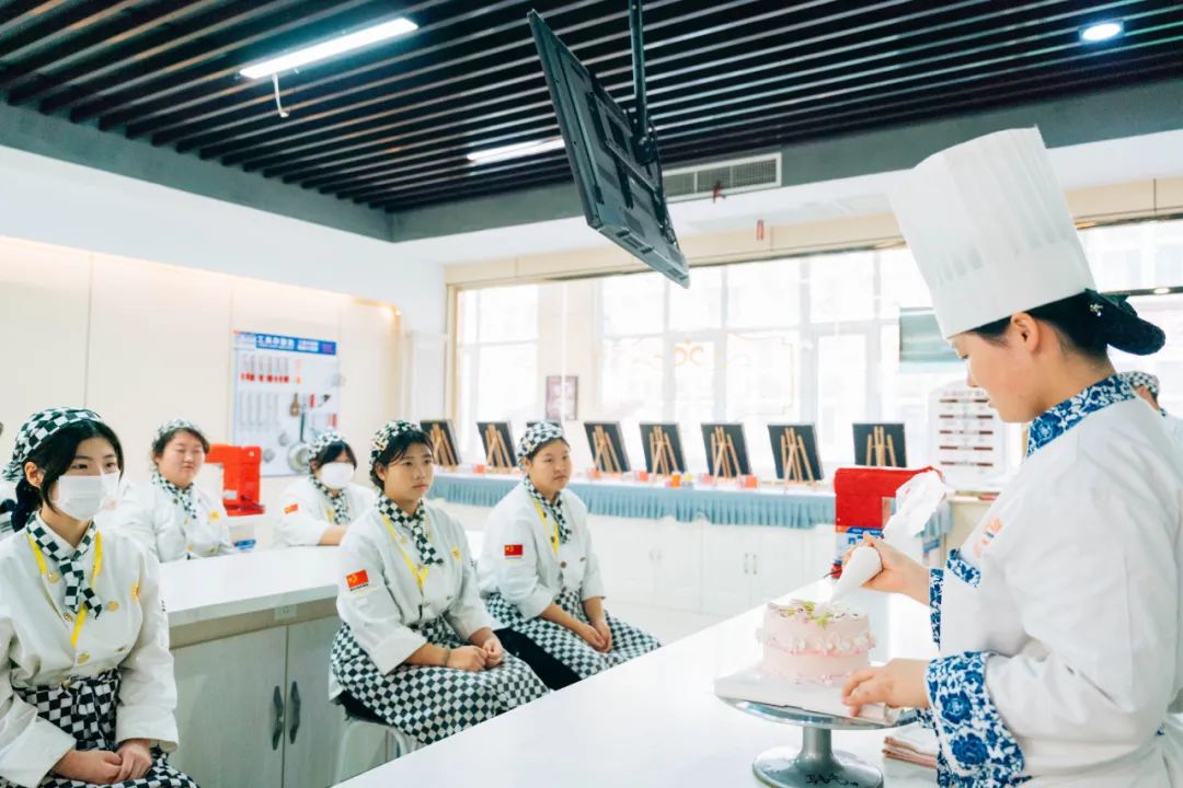 為什么要勸現在的年輕人多學一門技術？