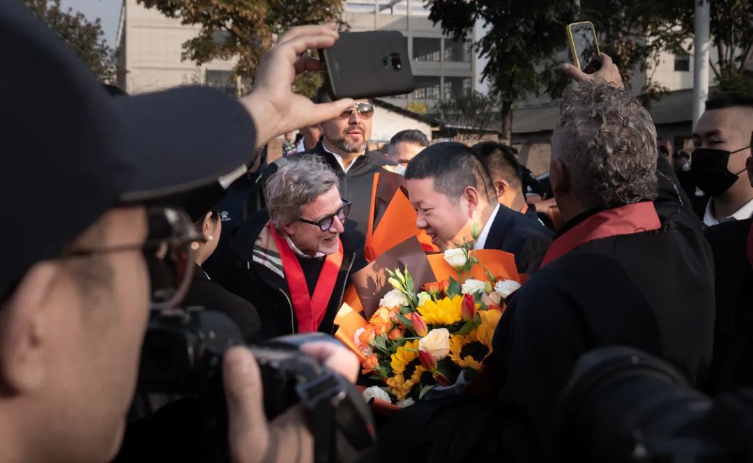 超級足球巴喬和他的小伙伴們來新東方烹飪學校啦！