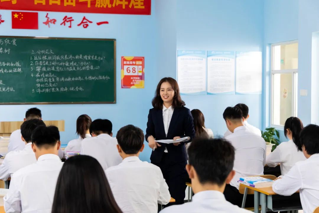 2025考上普高是唯一出路嗎？學技術也可以