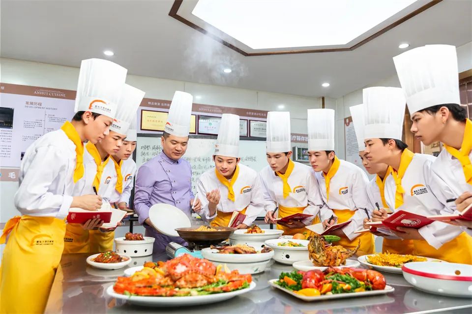 免費短視頻教程那么多，為什么偏偏要花錢學？