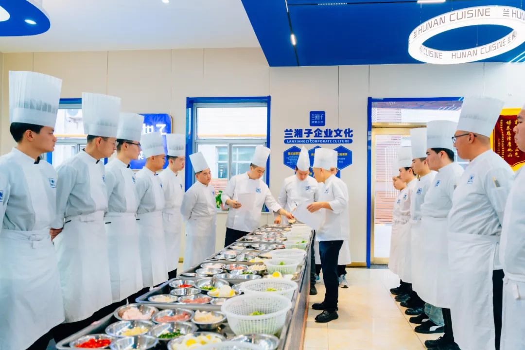 初中生不上高中有出路嗎？初中畢業學廚師是好選擇嗎？
