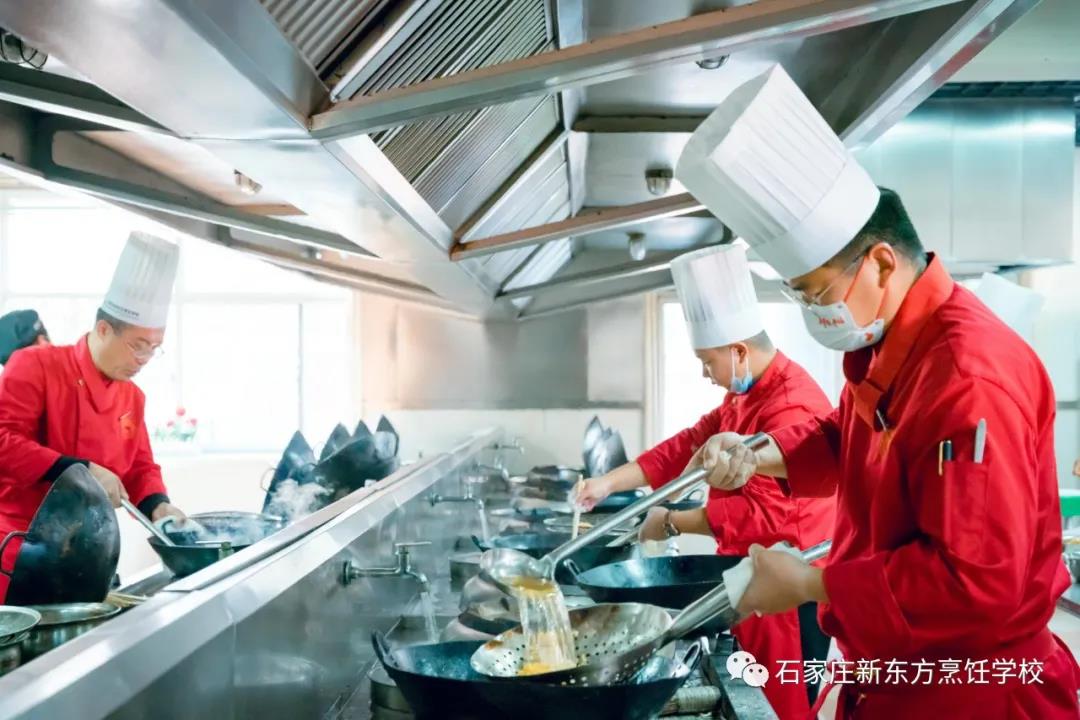 鑄技能之舟 揚發展之帆丨教師技能大比武看河北新東方師者風范！(圖1)